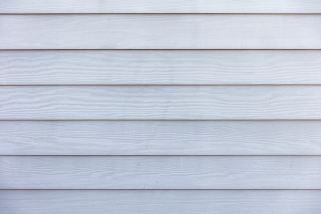 Warrenton VA Home Exterior In Need Of Quality Home Painting Services